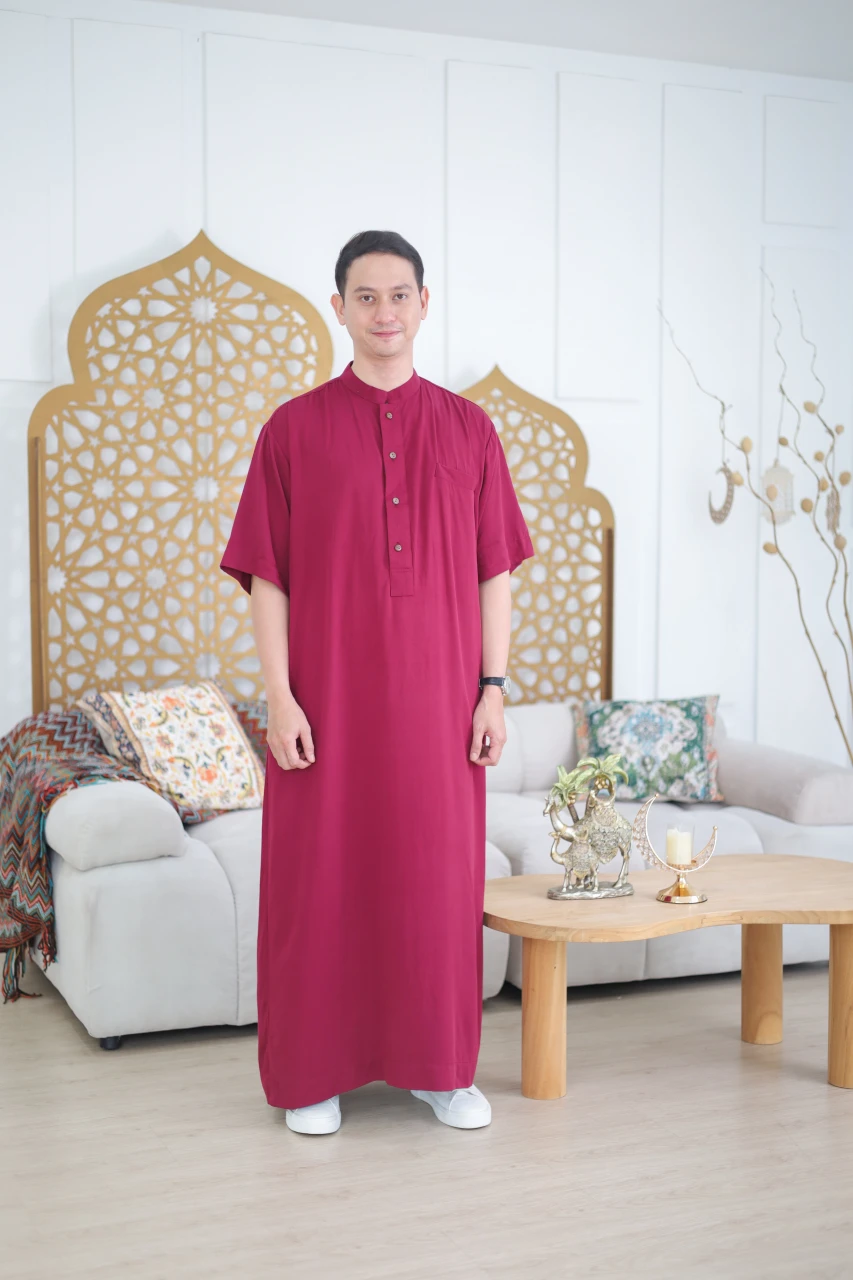 Oemar Jubah Dewasa